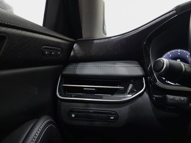 Used 2022 INFINITI QX60 Sensory w/ Cargo Package image 27