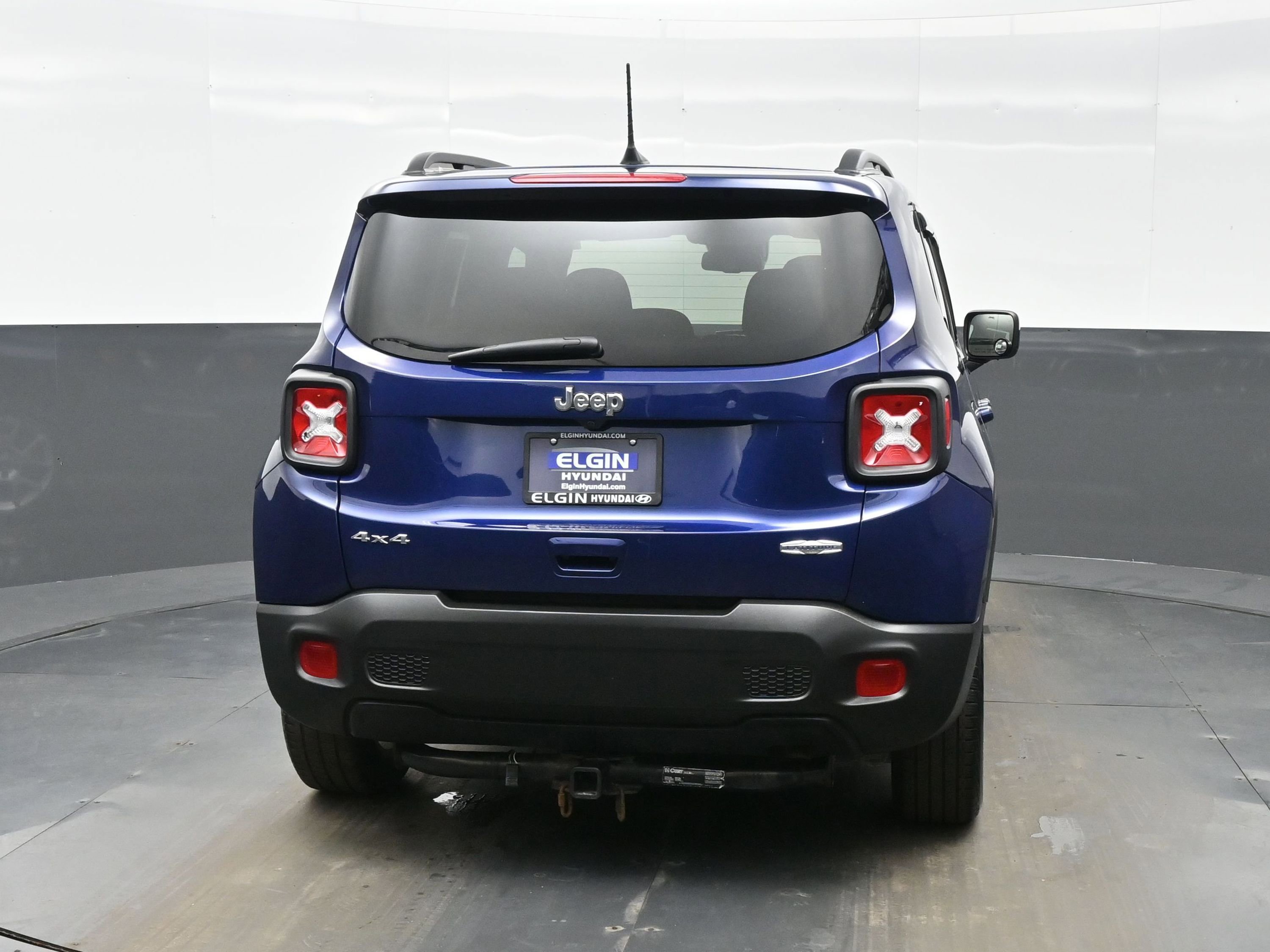 Used 2019 Jeep Renegade Latitude w/ Cold Weather Group image 5