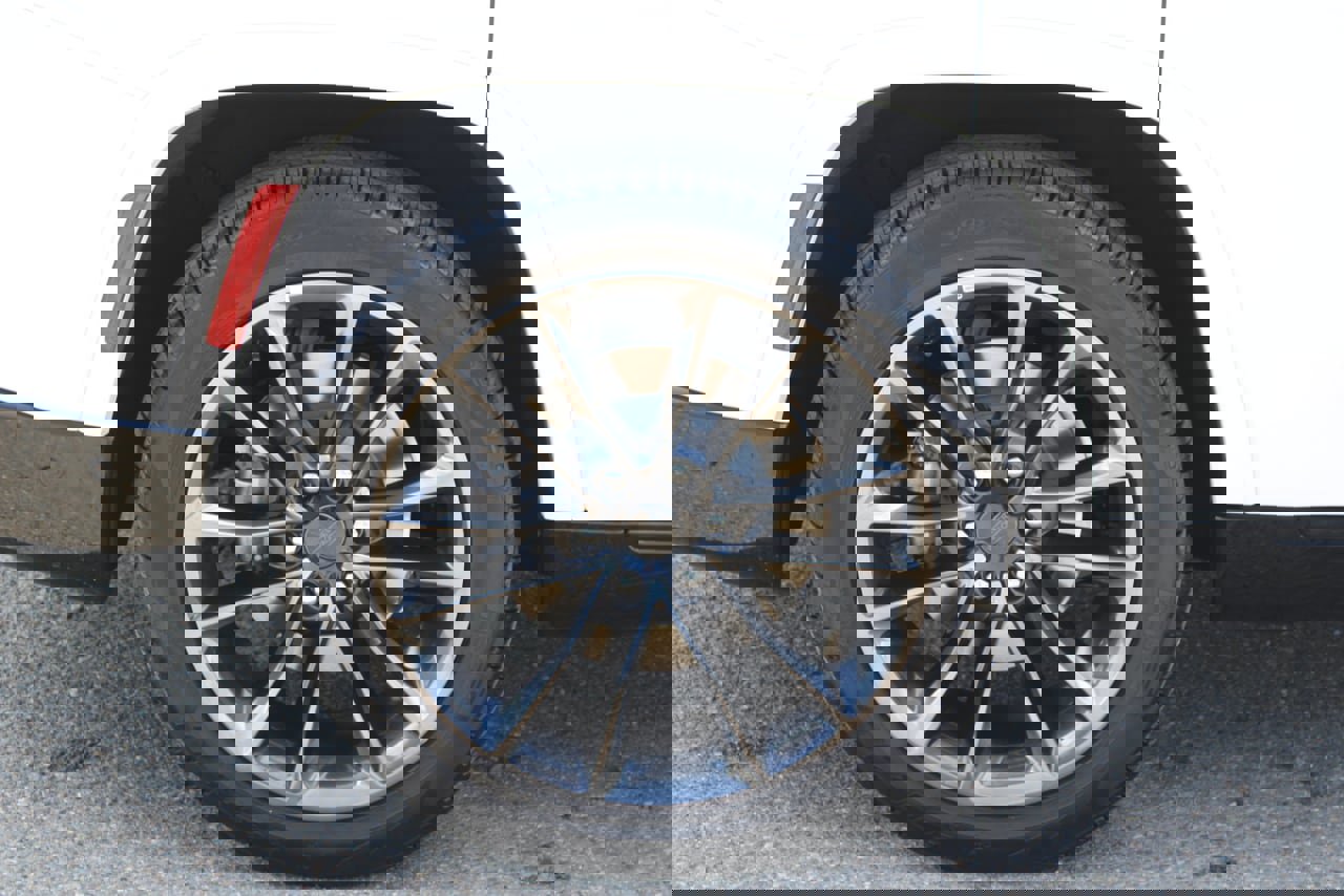 New 2025 Jeep Grand Wagoneer Series III w/ Rear Seat Video Group 1 image 6