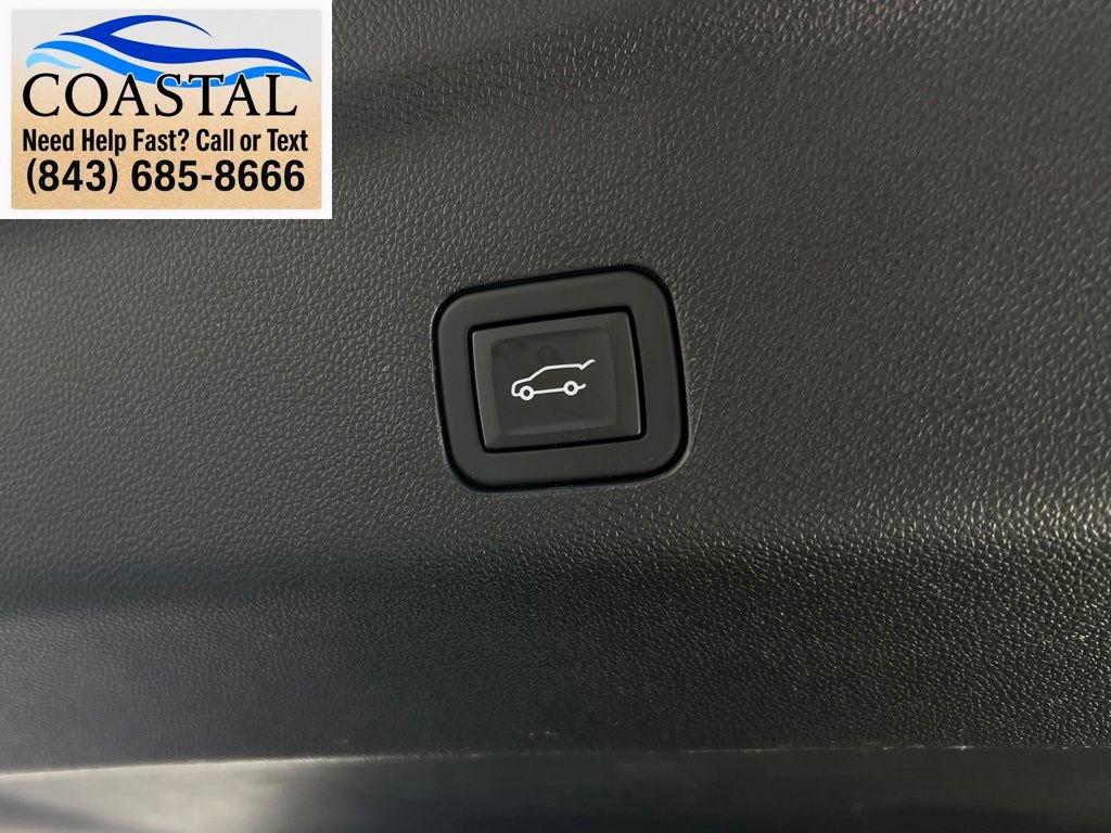 Used 2024 Chevrolet Tahoe Z71 w/ Luxury Package AWD/4WD image 25