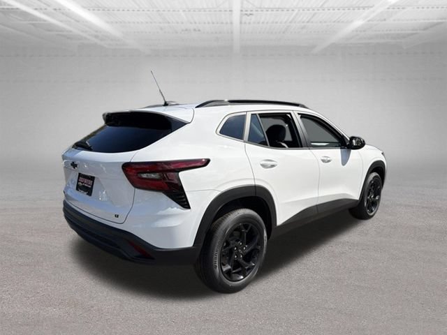New 2026 Chevrolet Trax LT w/ Driver Confidence Package FWD image 28