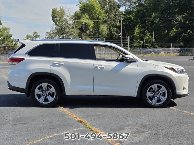 Used 2017 Toyota Highlander Limited FWD image 6