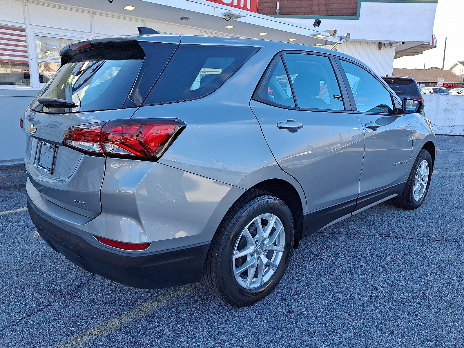 Used 2023 Chevrolet Equinox LS image 5
