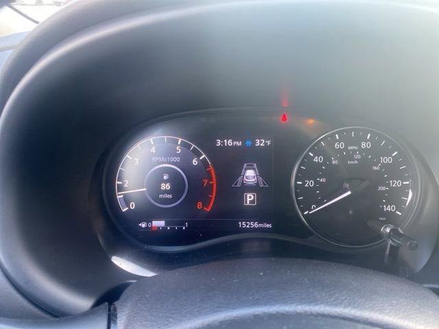 Used 2024 Nissan Kicks SR w/ SR Premium Package FWD image 20