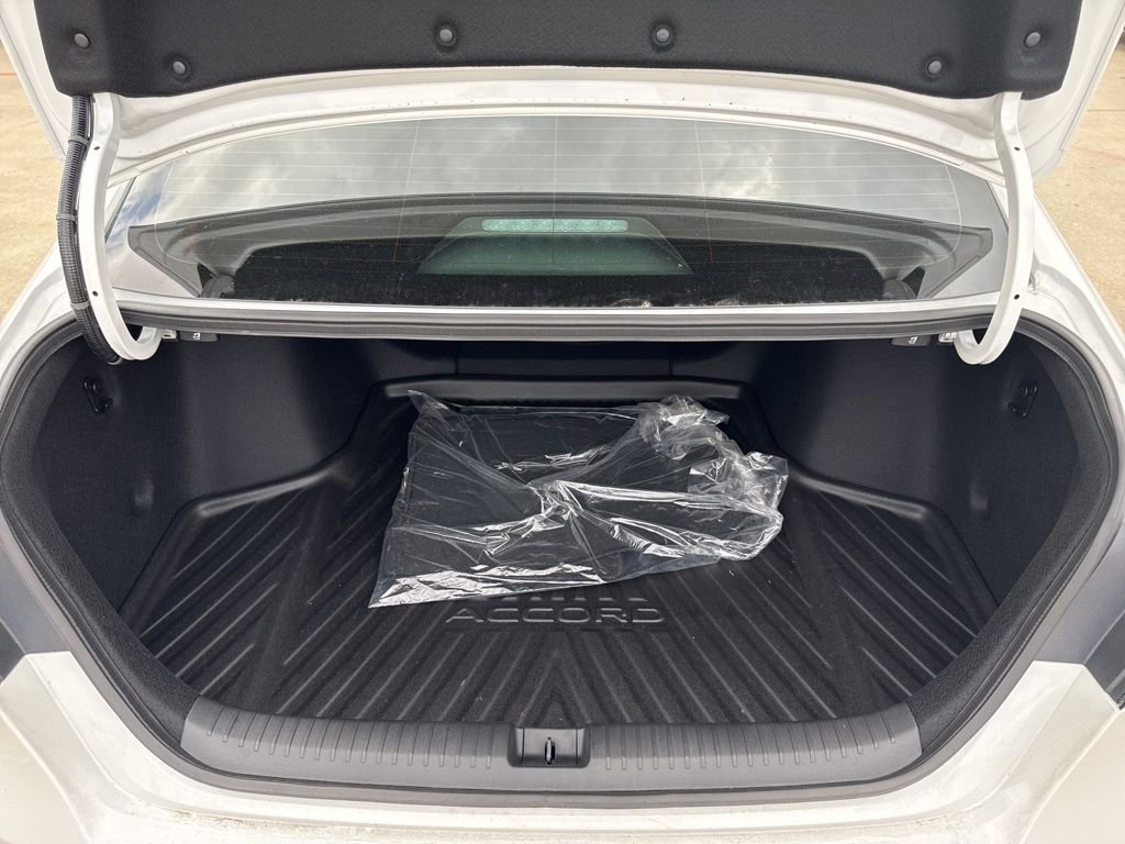 Used 2025 Honda Accord Sport image 12