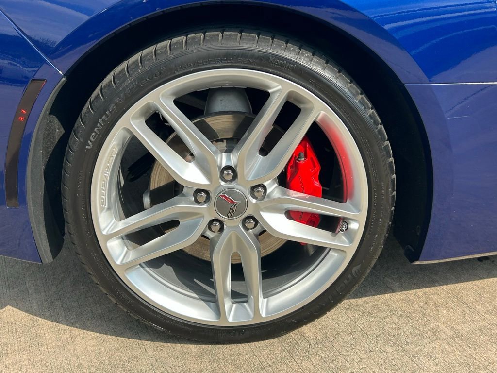 Used 2018 Chevrolet Corvette Stingray Coupe w/ 1LT image 48