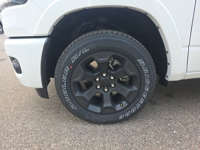 New 2026 RAM 1500 4x4 Crew Cab image 12