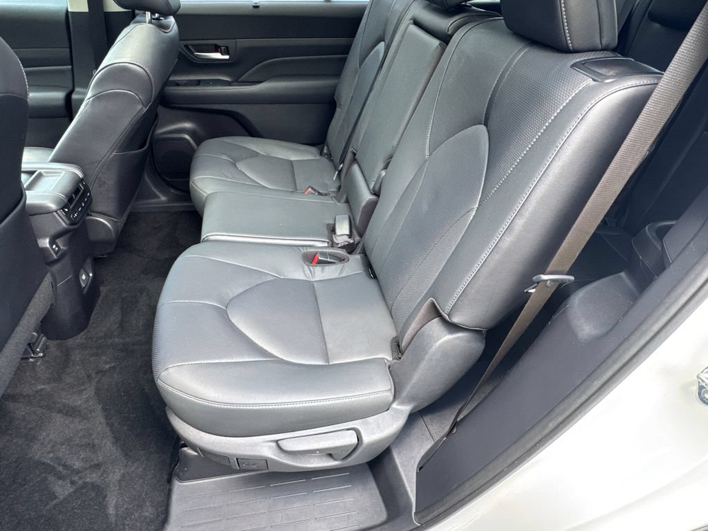 Used 2024 Toyota Grand Highlander AWD Hybrid image 22