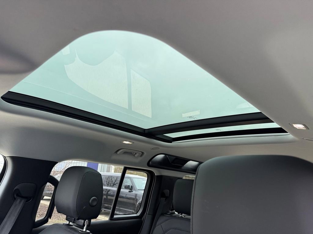 Certified 2025 Land Rover Defender 110 S image 6