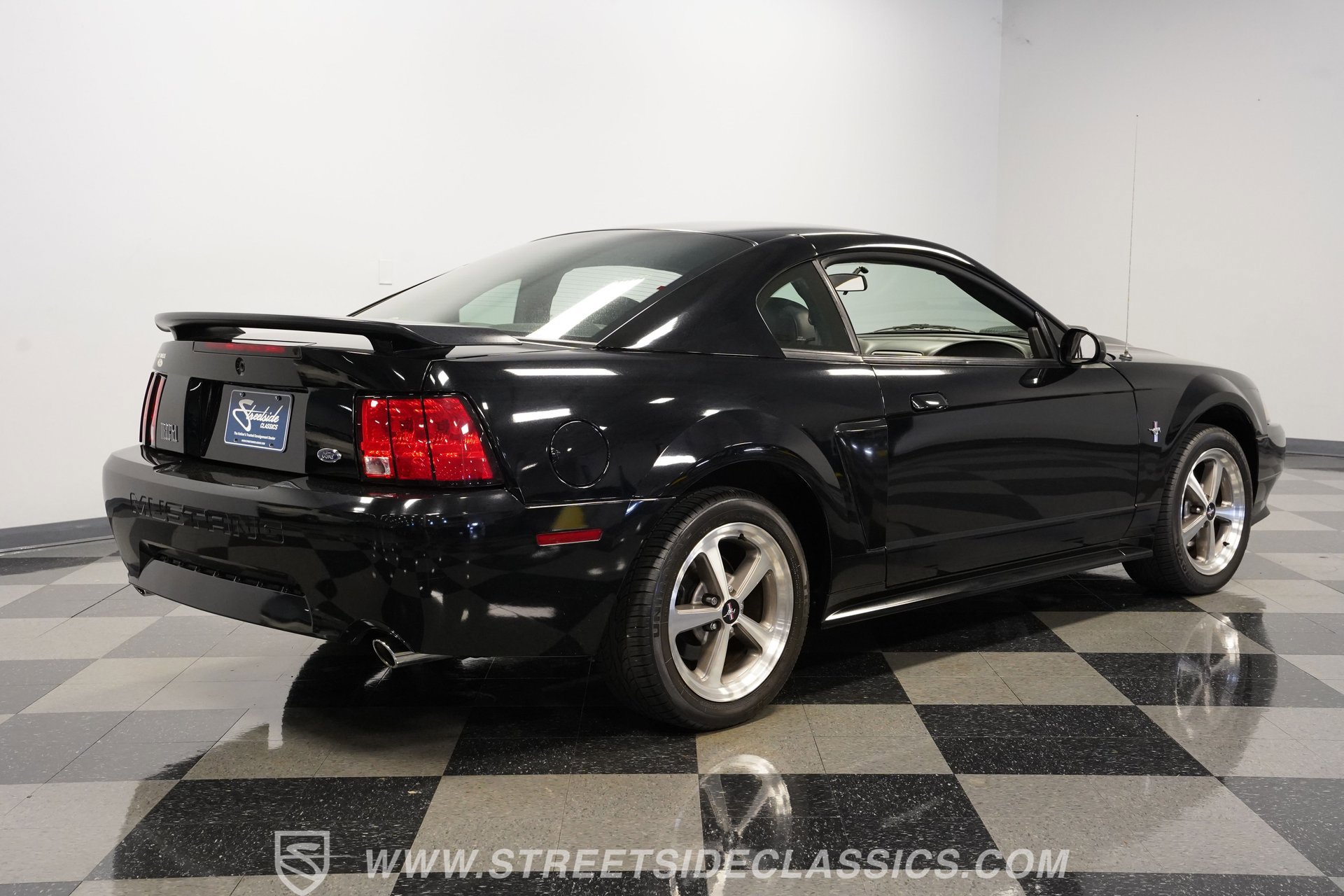 Used 2003 Ford Mustang Mach 1 RWD image 13