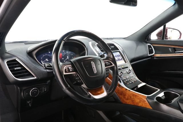 Used 2019 Lincoln Nautilus Select AWD/4WD image 17