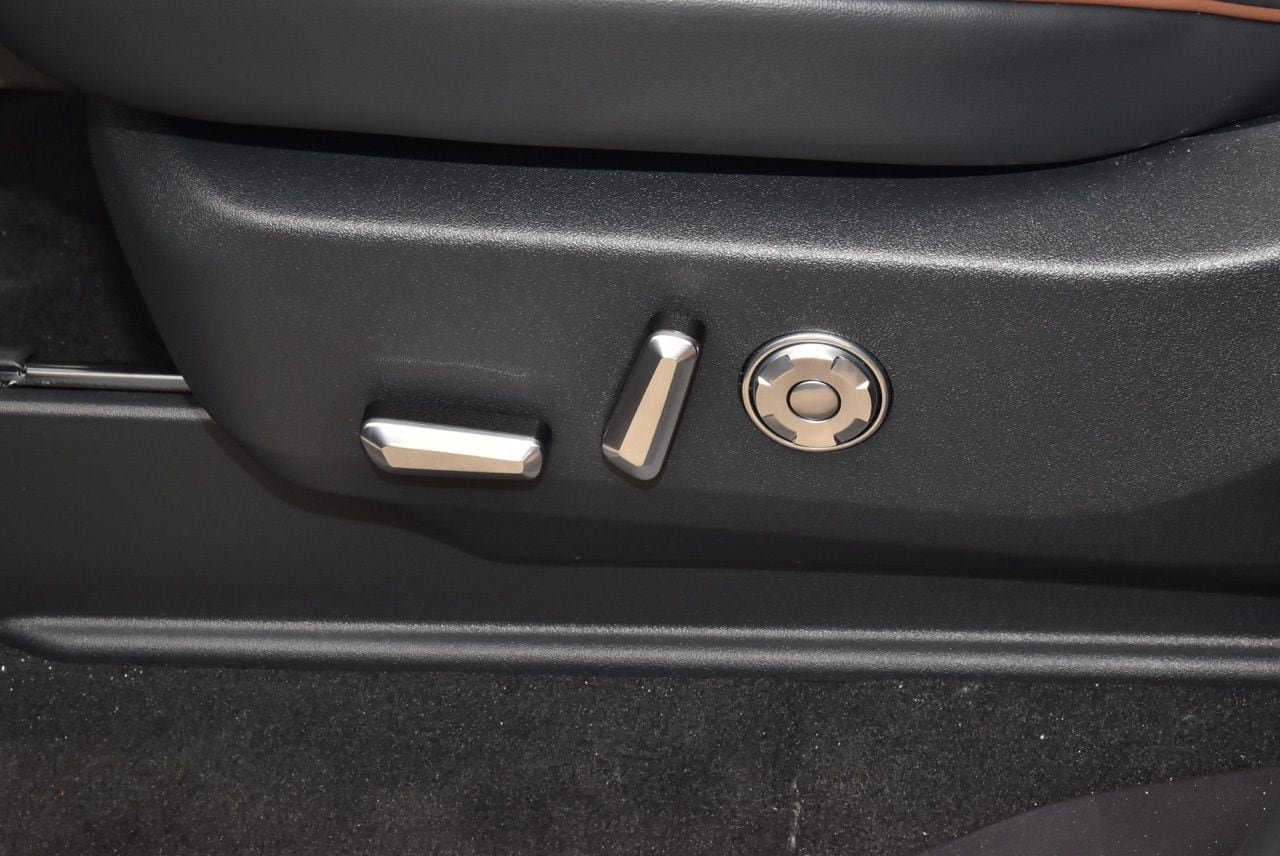 New 2026 Lincoln Navigator Black Label AWD/4WD image 40