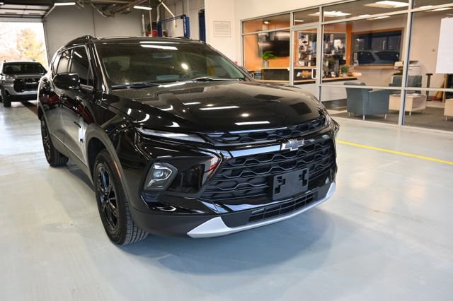 Used 2024 Chevrolet Blazer LT w/ Convenience Package image 3