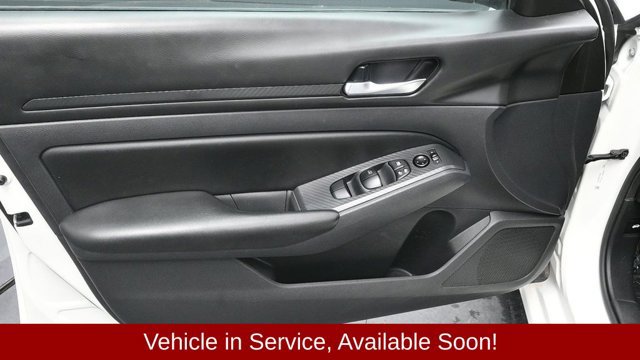 Used 2021 Nissan Altima 2.5 S FWD image 16