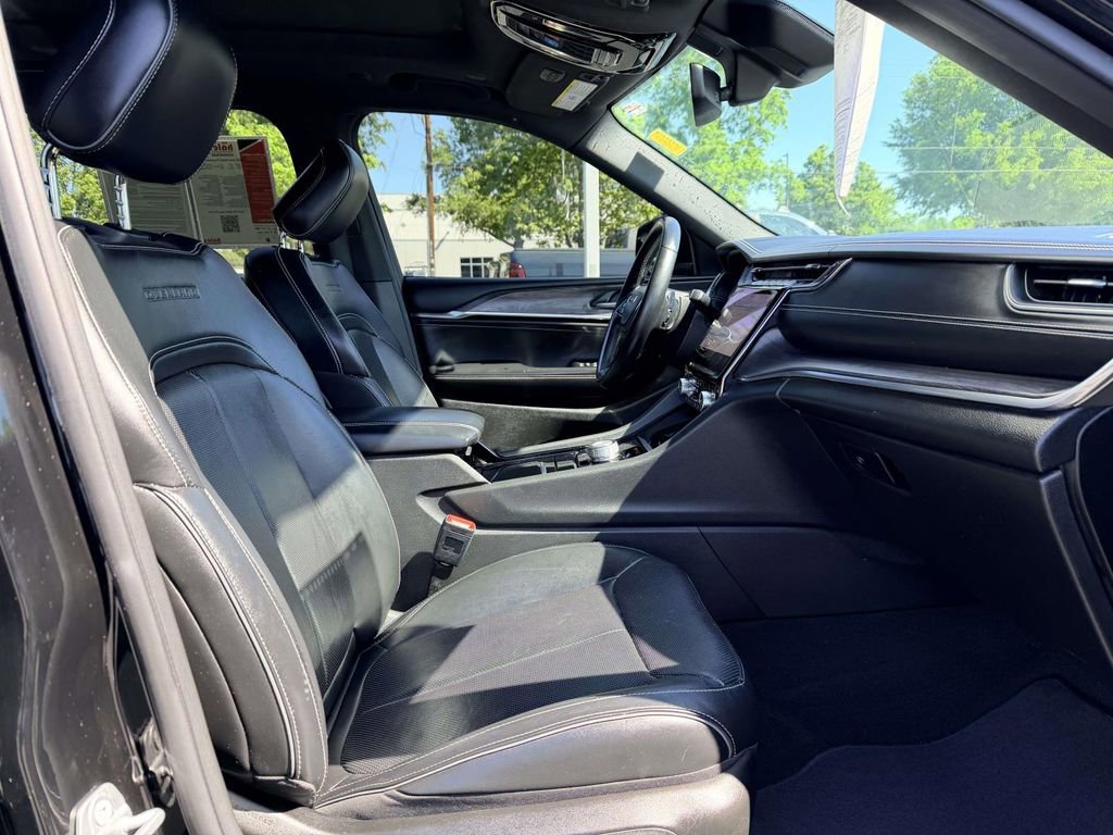 Used 2022 Jeep Grand Cherokee L Overland AWD/4WD image 13