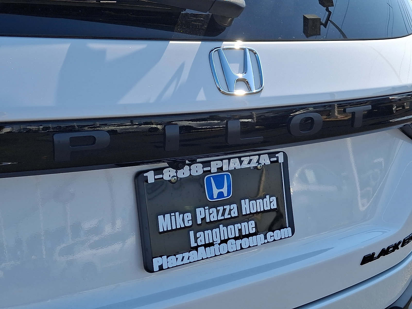 Used 2025 Honda Pilot Black Edition image 30