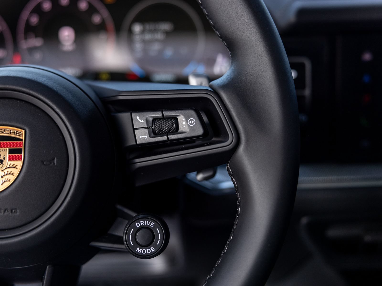 New 2026 Porsche Cayenne Coupe AWD/4WD image 51