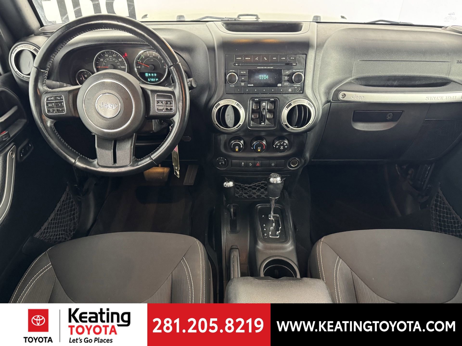 Used 2018 Jeep Wrangler Unlimited Sahara w/ Connectivity Group AWD/4WD image 22