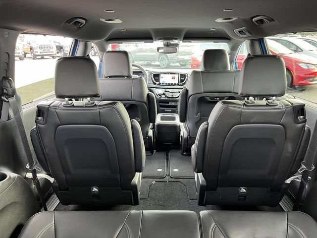 New 2026 Chrysler Pacifica Select w/ S Appearance Package AWD/4WD image 7