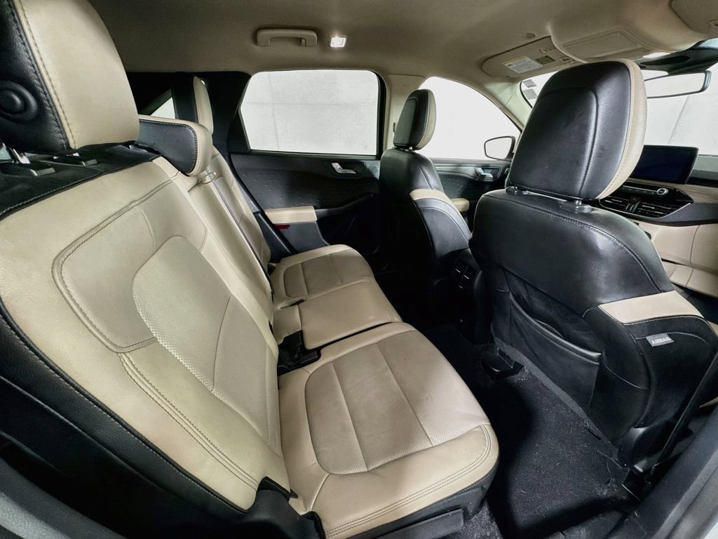 Used 2020 Ford Escape Titanium AWD/4WD image 28