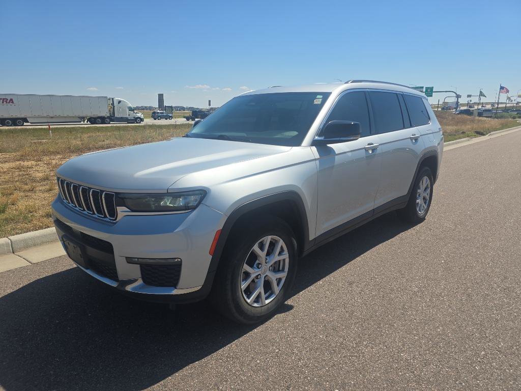 Used 2021 Jeep Grand Cherokee L Limited image 1