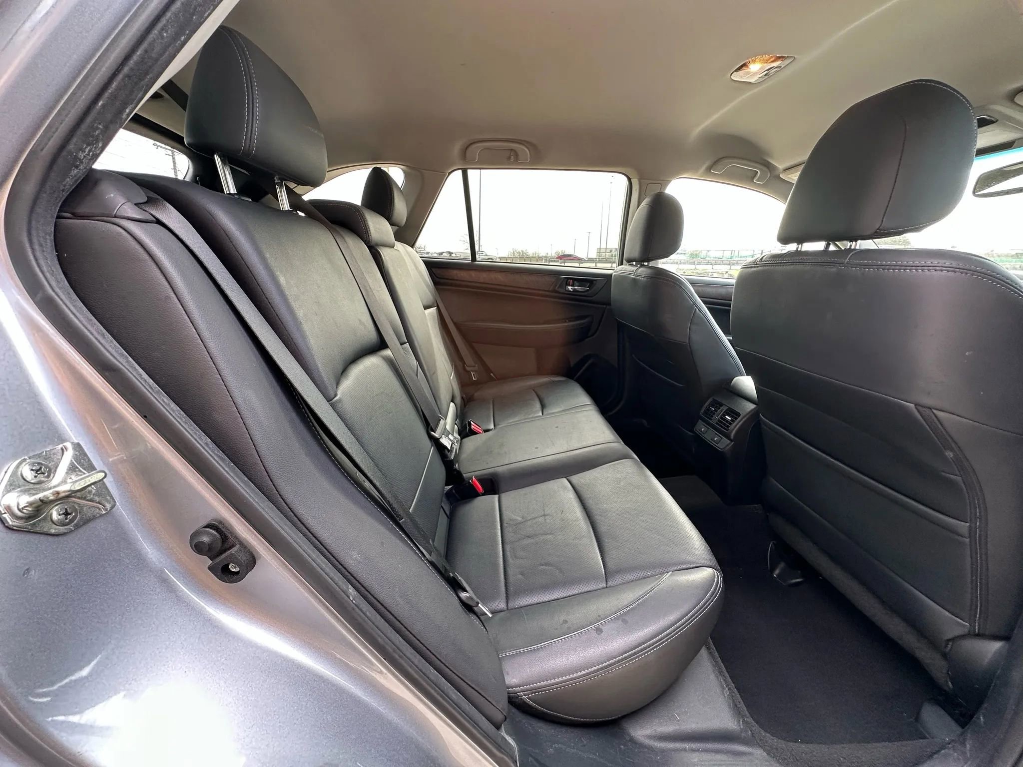 Used 2015 Subaru Outback 2.5i Limited image 12