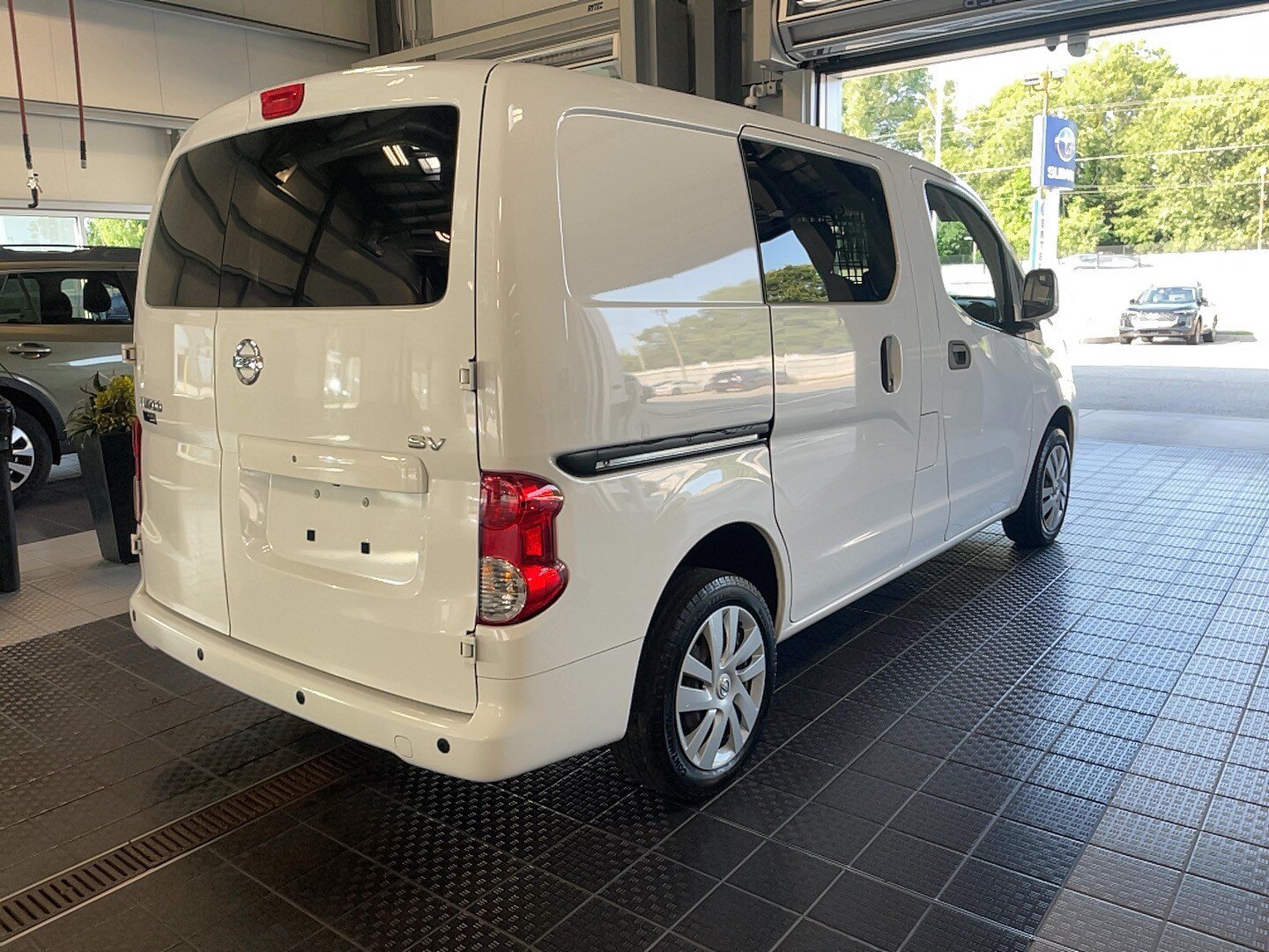 Used 2021 Nissan NV200 SV w/ Sliding Door Glass Package FWD image 9