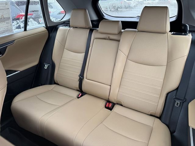 Used 2025 Toyota RAV4 Limited image 8