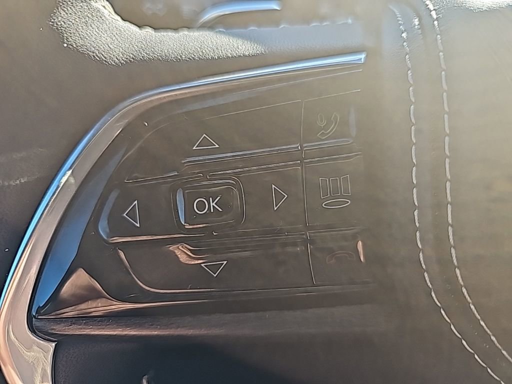 Used 2024 Jeep Grand Cherokee Overland image 31