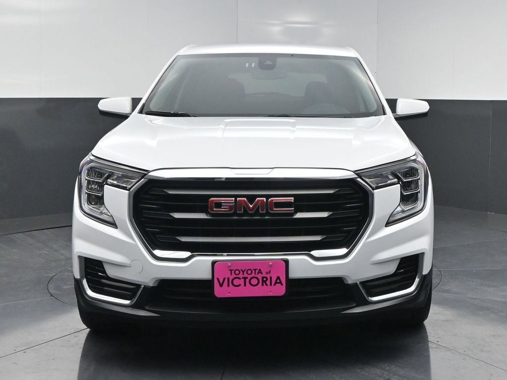 Used 2024 GMC Terrain SLE image 18