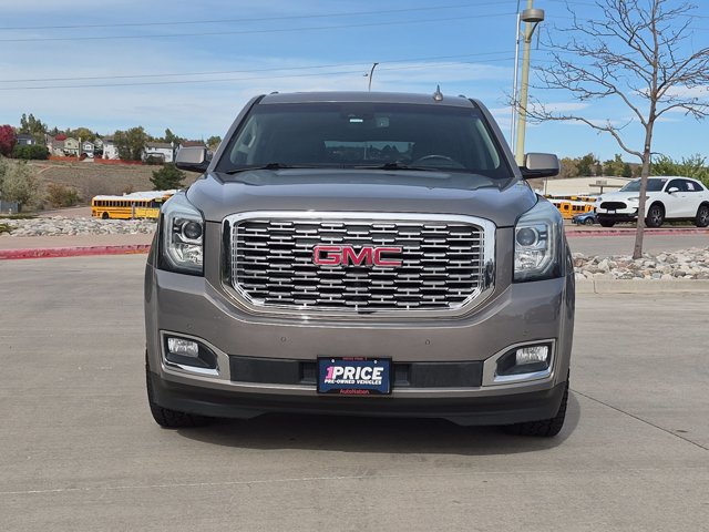 Used 2019 GMC Yukon XL Denali w/ Denali Ultimate Package AWD/4WD image 2