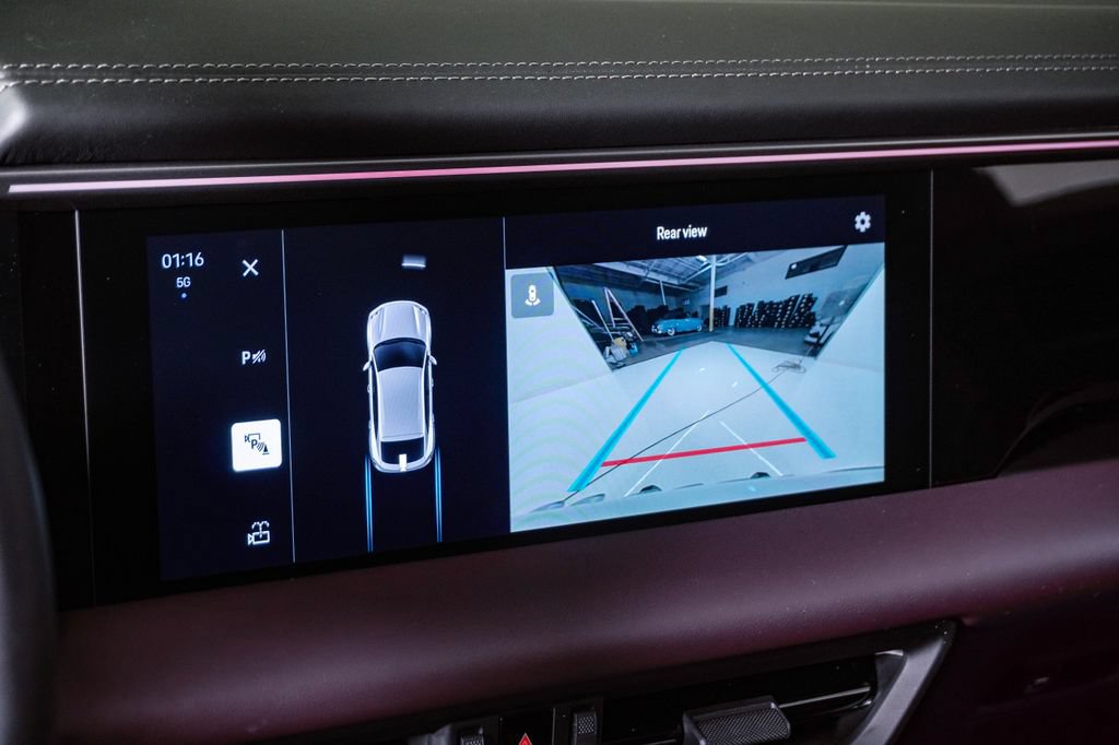 Certified 2025 Porsche Macan 4 Electric AWD/4WD image 23