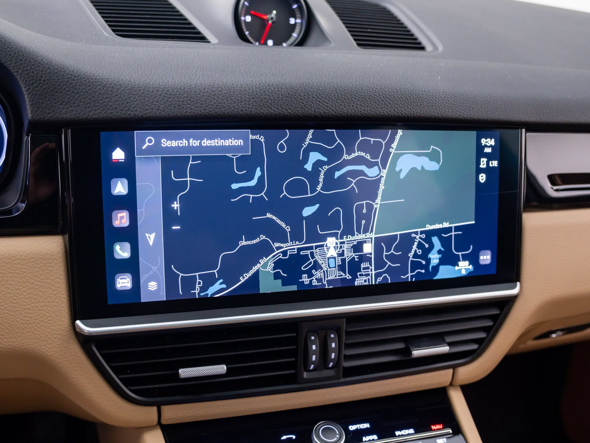 Certified 2023 Porsche Cayenne AWD/4WD image 29