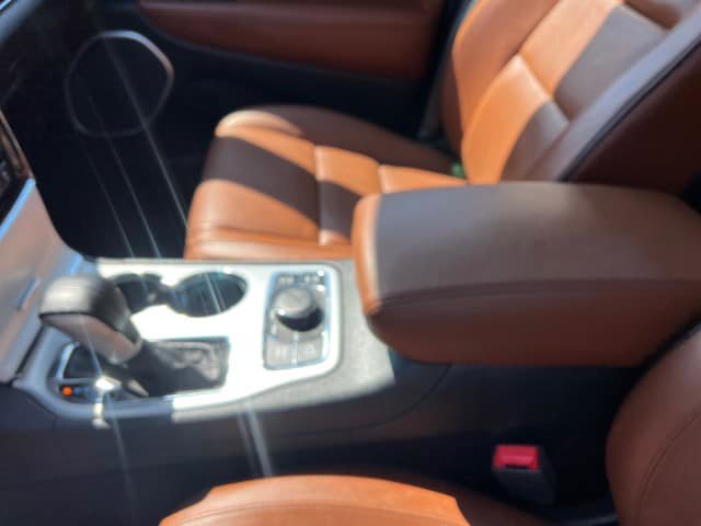 Used 2021 Jeep Grand Cherokee Summit w/ Platinum Series Group AWD/4WD image 16