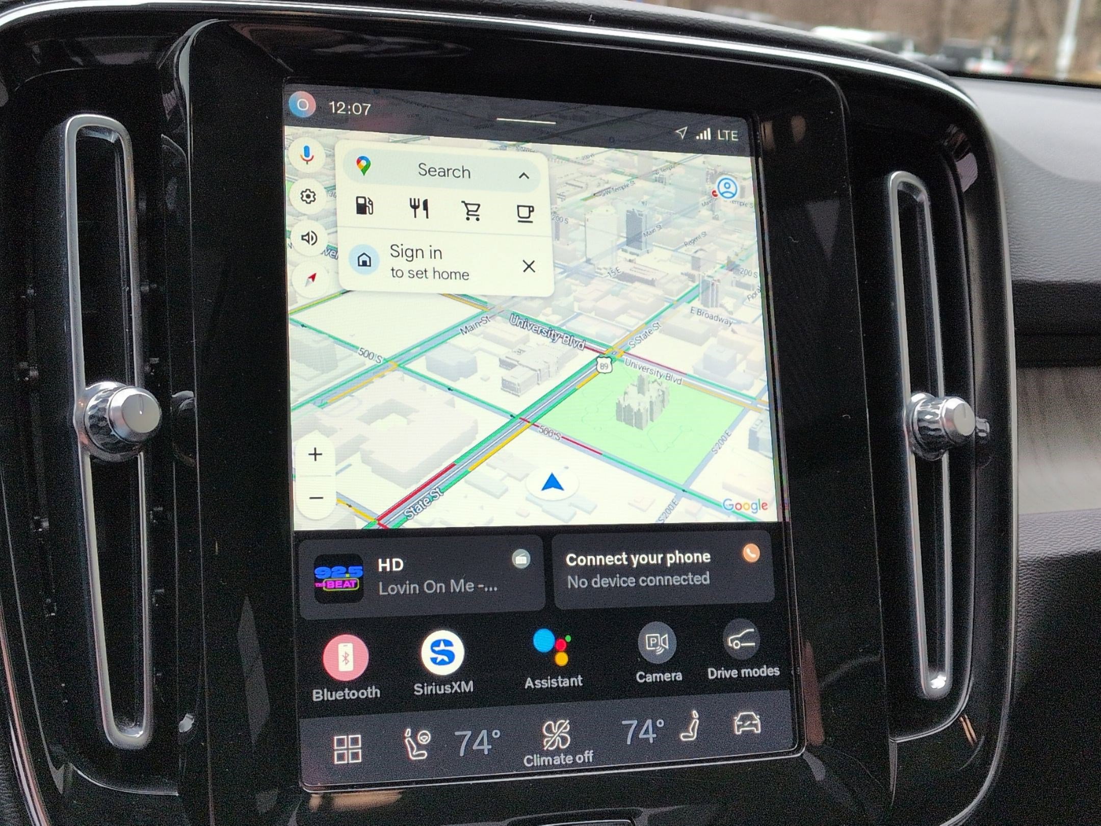 Certified 2023 Volvo XC40 B5 Ultimate w/ Climate Package image 24