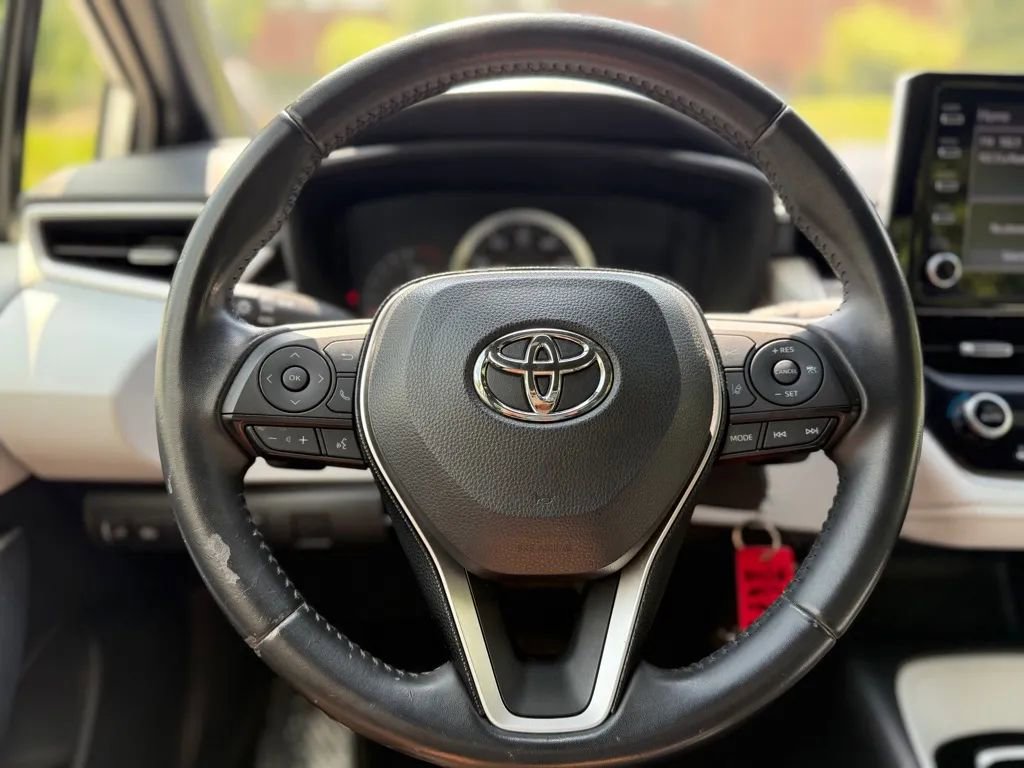 Used 2020 Toyota Corolla SE FWD image 11