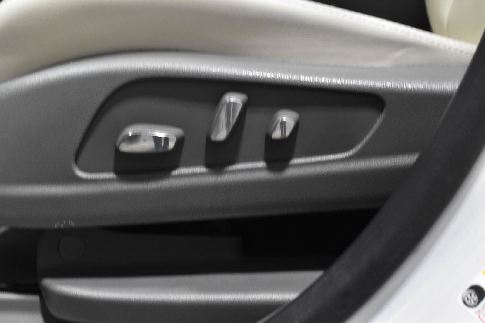 Used 2023 Cadillac XT5 Premium Luxury w/ LPO, Floor Liner Package image 3