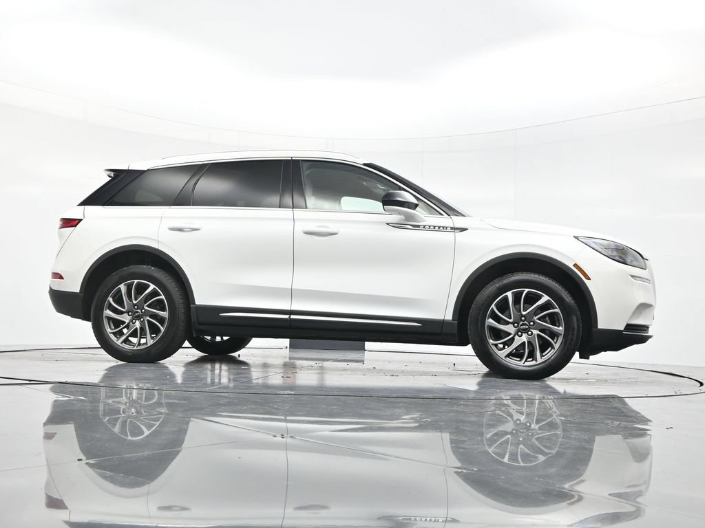 Used 2020 Lincoln Corsair AWD w/ Equipment Group 101A image 46