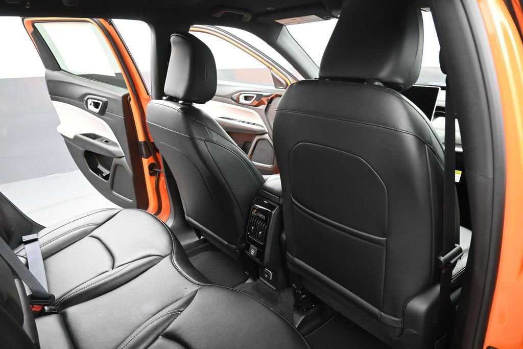New 2026 Jeep Compass Limited AWD/4WD image 19