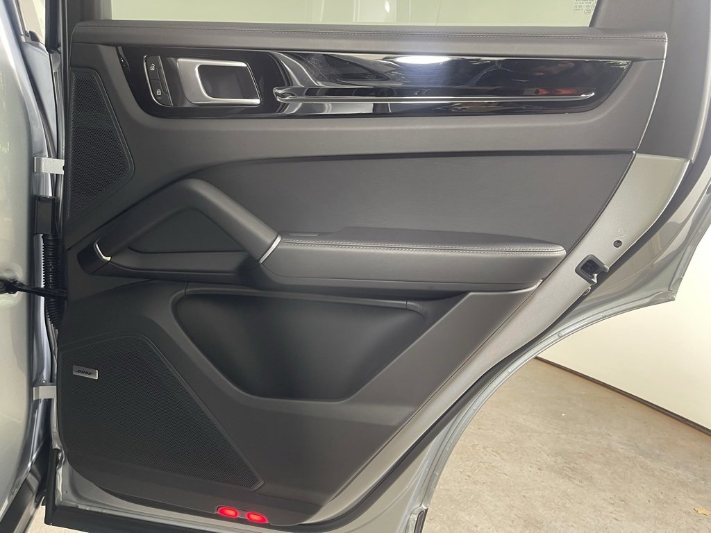 Certified 2023 Porsche Cayenne S image 22