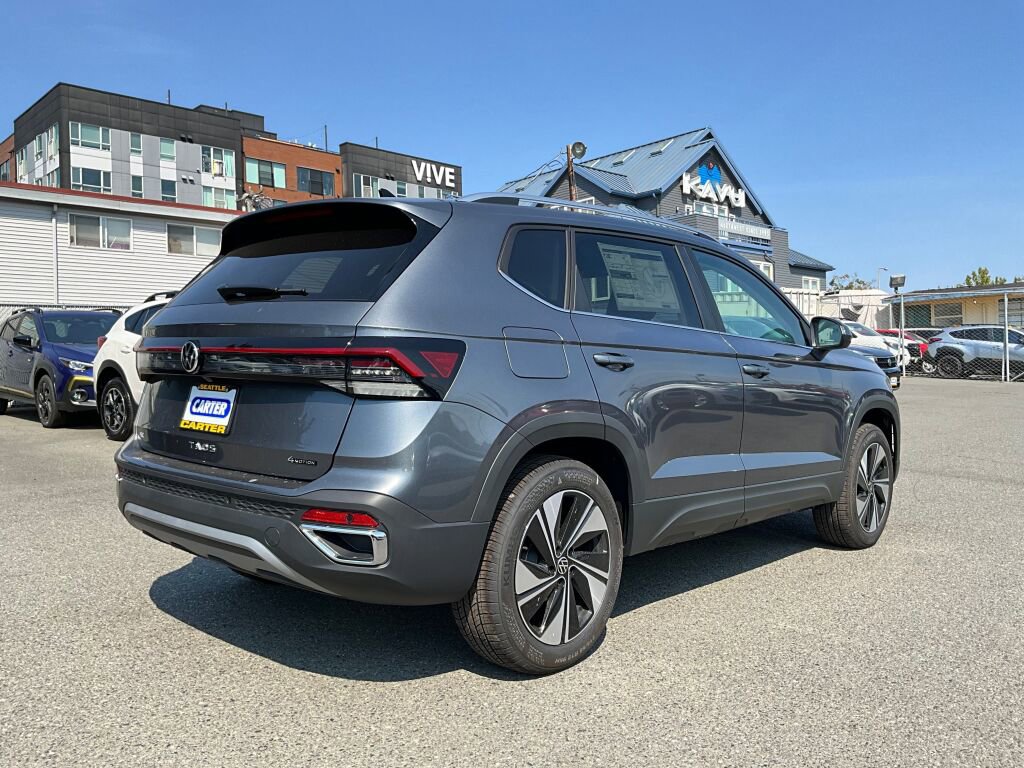 New 2025 Volkswagen Taos SE image 7