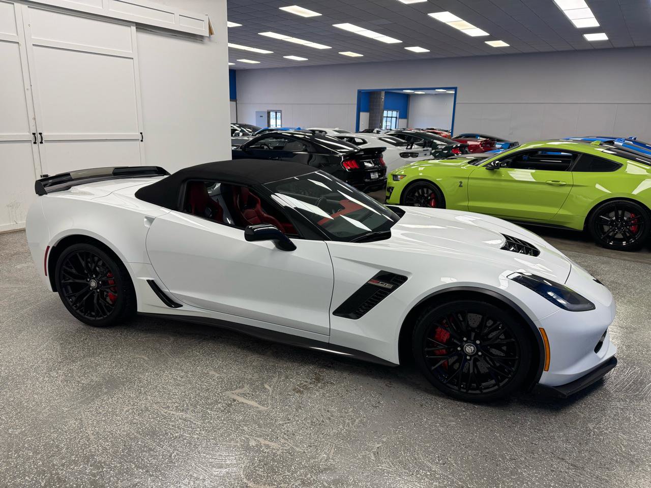 Used 2015 Chevrolet Corvette Z06 w/ 3LZ Preferred Equipment Group image 6