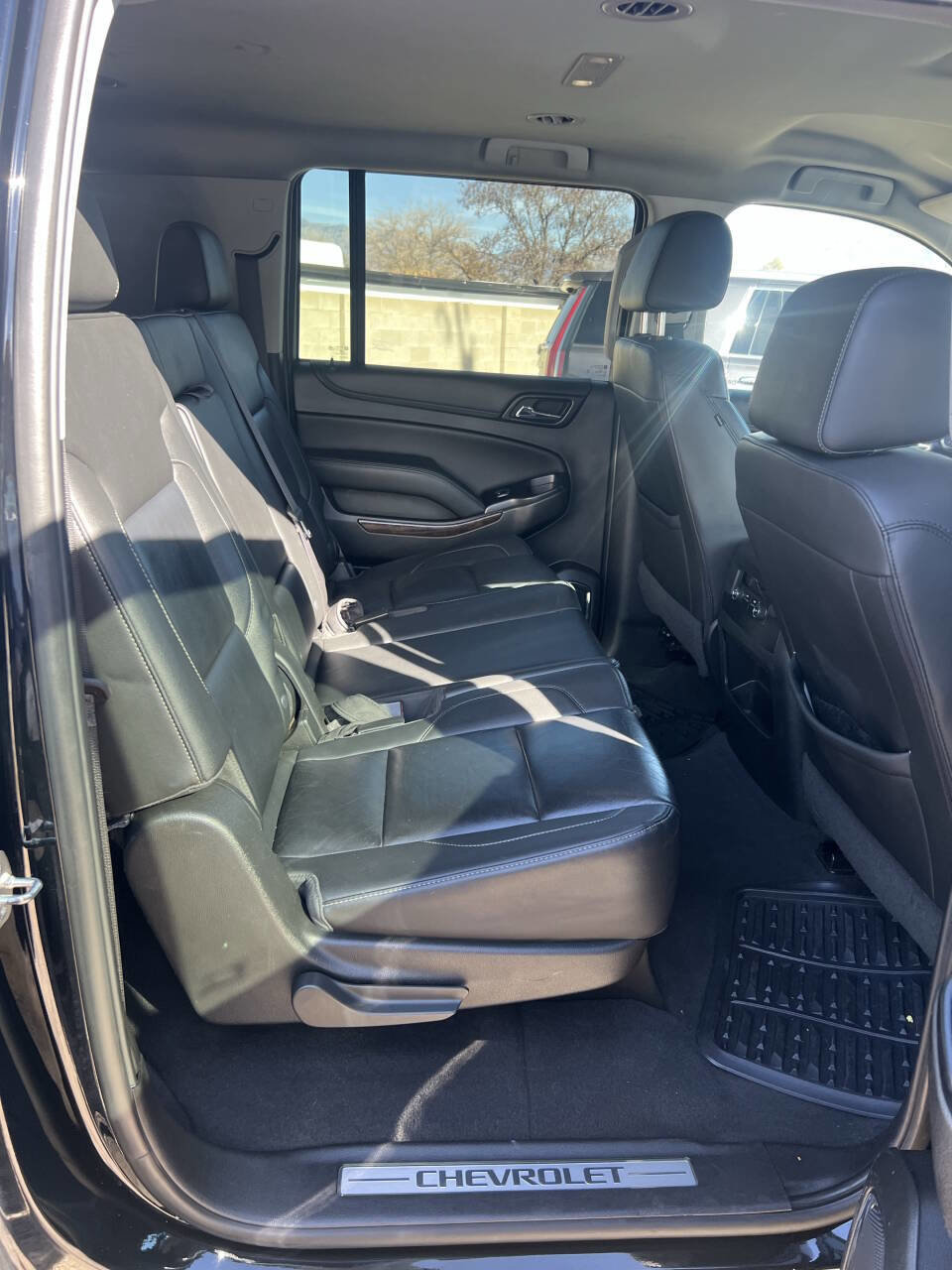 Used 2019 Chevrolet Suburban LT image 20