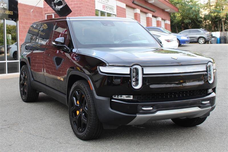 Used 2024 Rivian R1S Adventure Quad AWD/4WD image 7