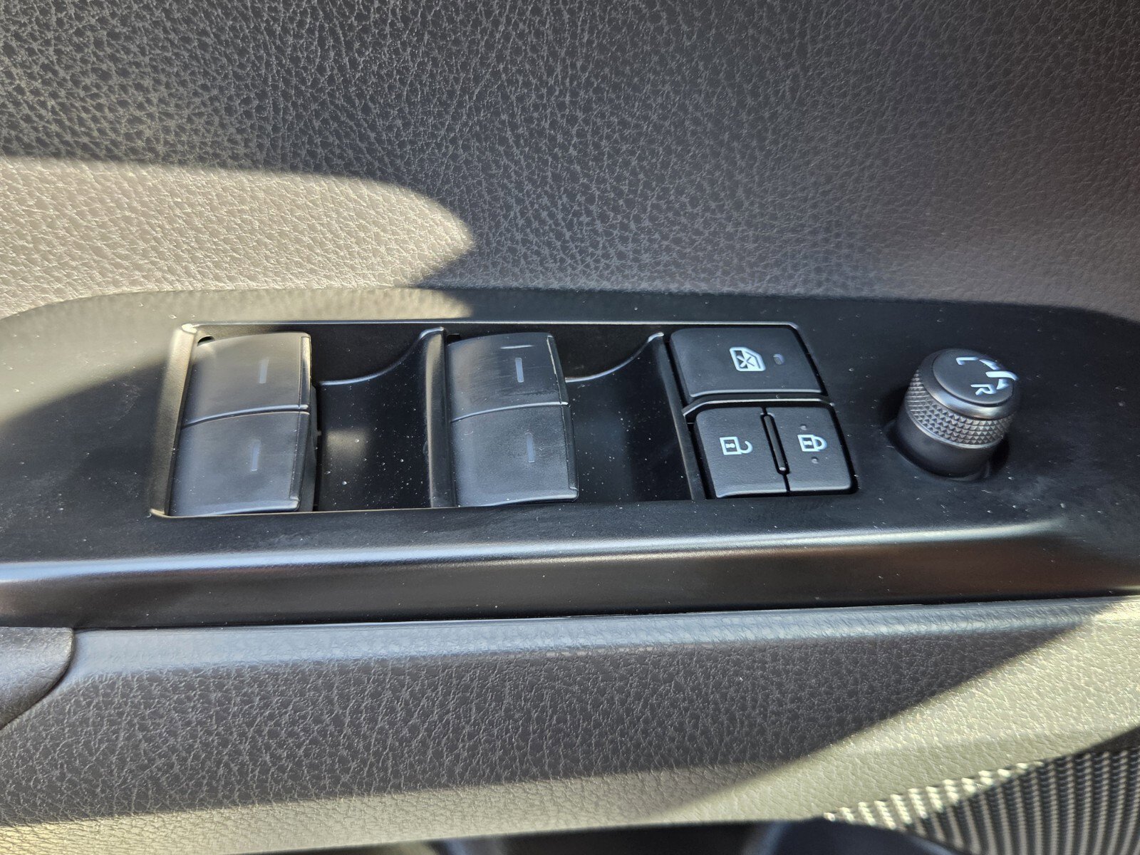 Certified 2025 Toyota Camry LE image 13