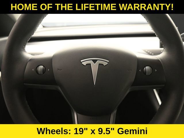 Used 2021 Tesla Model Y Long Range image 16