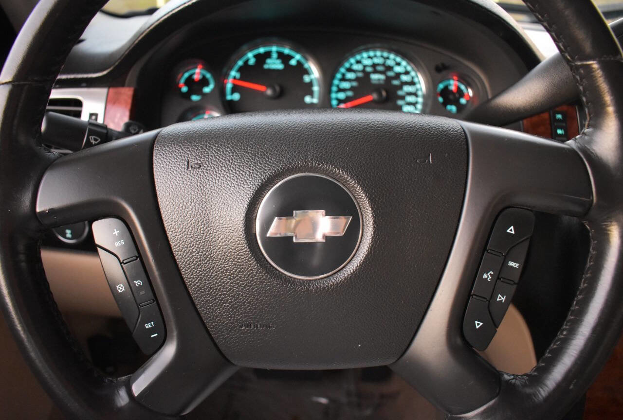 Used 2007 Chevrolet Silverado 1500 LTZ w/ Safety Package image 43