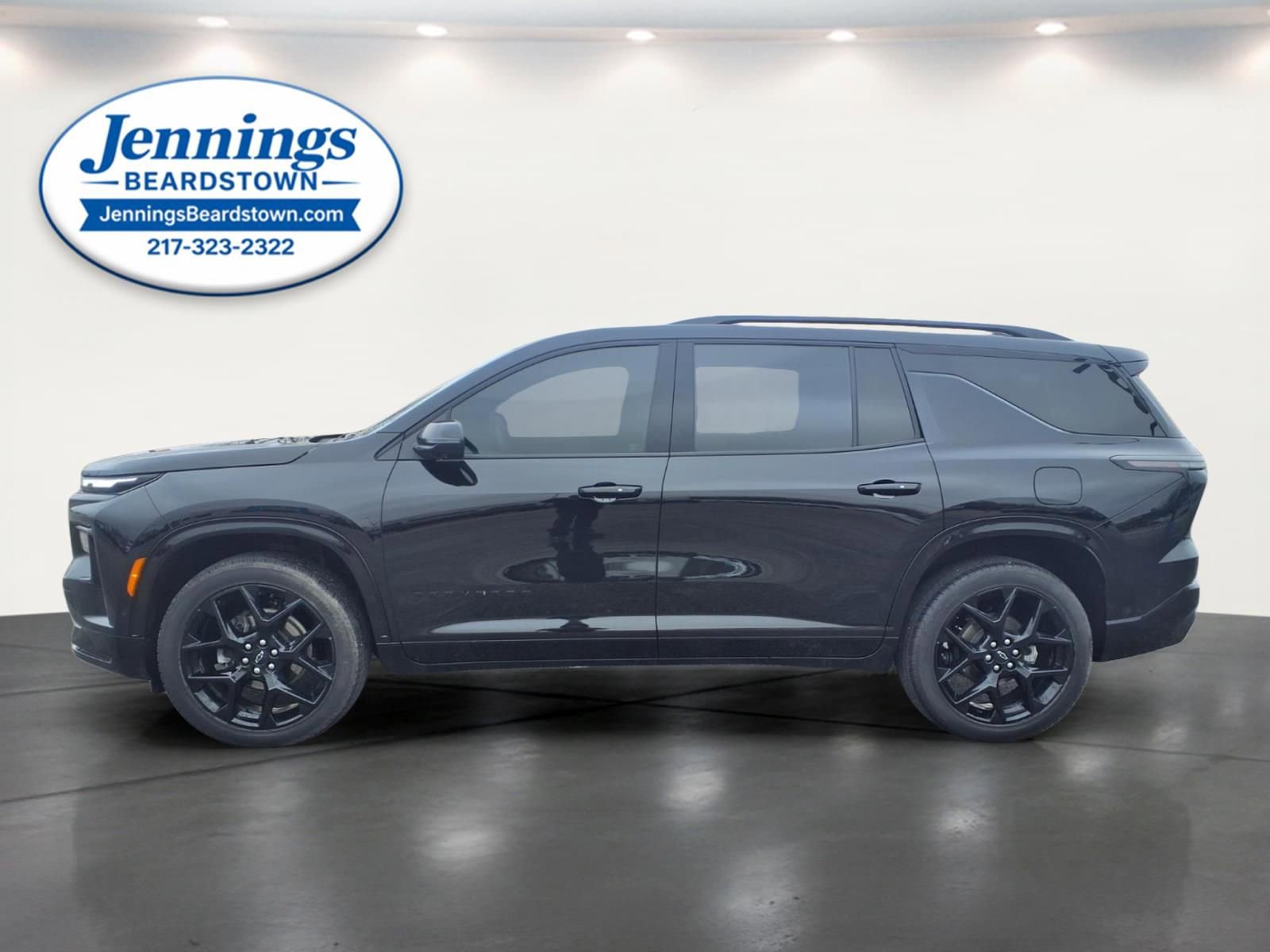 Used 2024 Chevrolet Traverse RS image 2