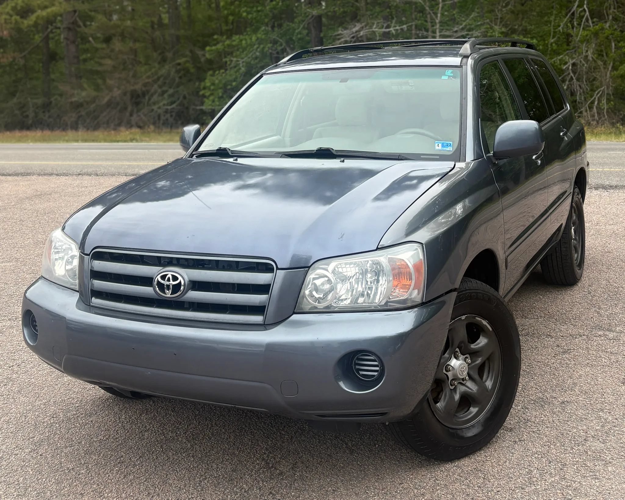 Used 2004 Toyota Highlander 2WD image 2