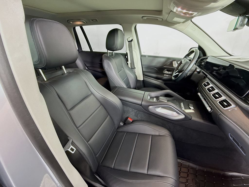 Used 2022 Mercedes-Benz GLS 450 4MATIC image 28